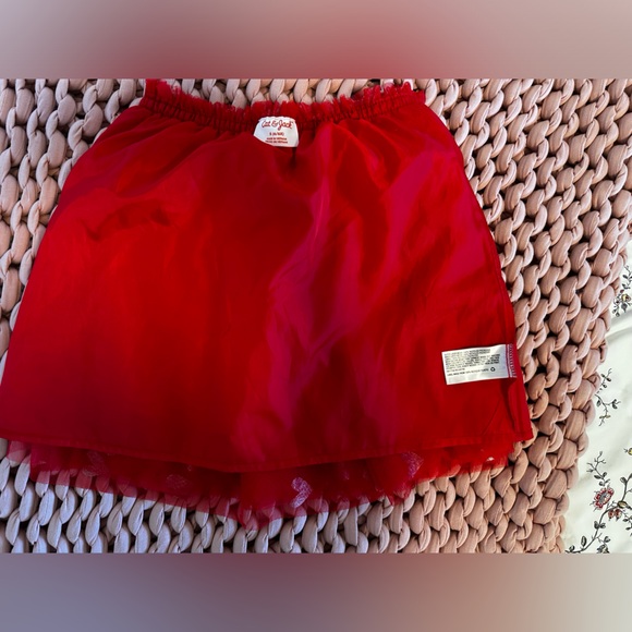 3 different kind of Girls tutus size 6. Excellent condition like new. - Picture 5 of 12